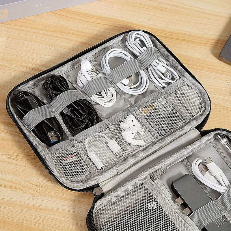 Tech Accessories Travel Organizer Pouch - กระเป๋าเก็บอุปกรณ์อิเล็กทรอนิกส์แบบพกพา 1 ชิ้น, กระเป๋าจัดระเบียบอุปกรณ์เทคโนโลยีสำหรับการเดินทางแบบหลายช่อง, กระเป๋าเก็บของกันน้ำสำหรับสายชาร์จและเมมโมรี่การ์ด, เหมาะสำหรับการเดินทางและการใช้งานในสำนักงาน